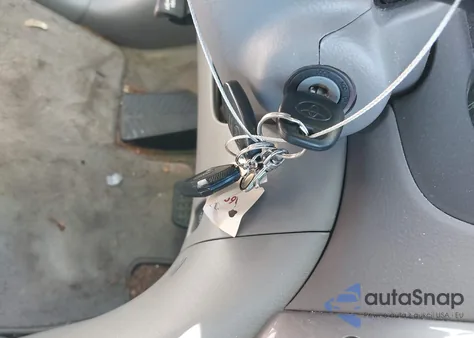 2010 Toyota Sienna Le из США, поврежденный, VIN 5TDKK4CC4AS306519